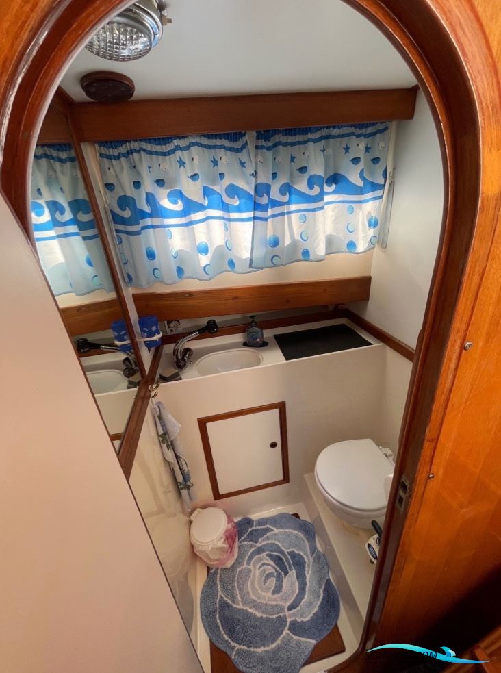 CT 35 Sun Deck Trawler