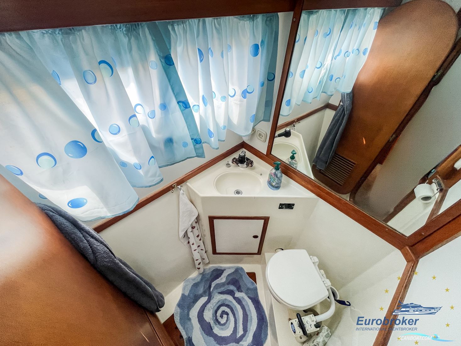 CT 35 Sun Deck Trawler