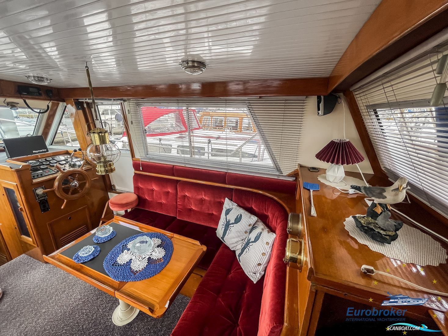 CT 35 Sun Deck Trawler