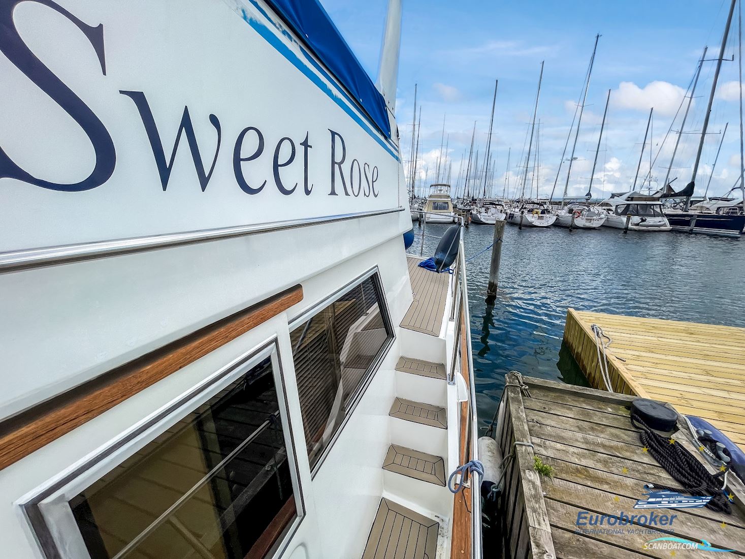 CT 35 Sun Deck Trawler