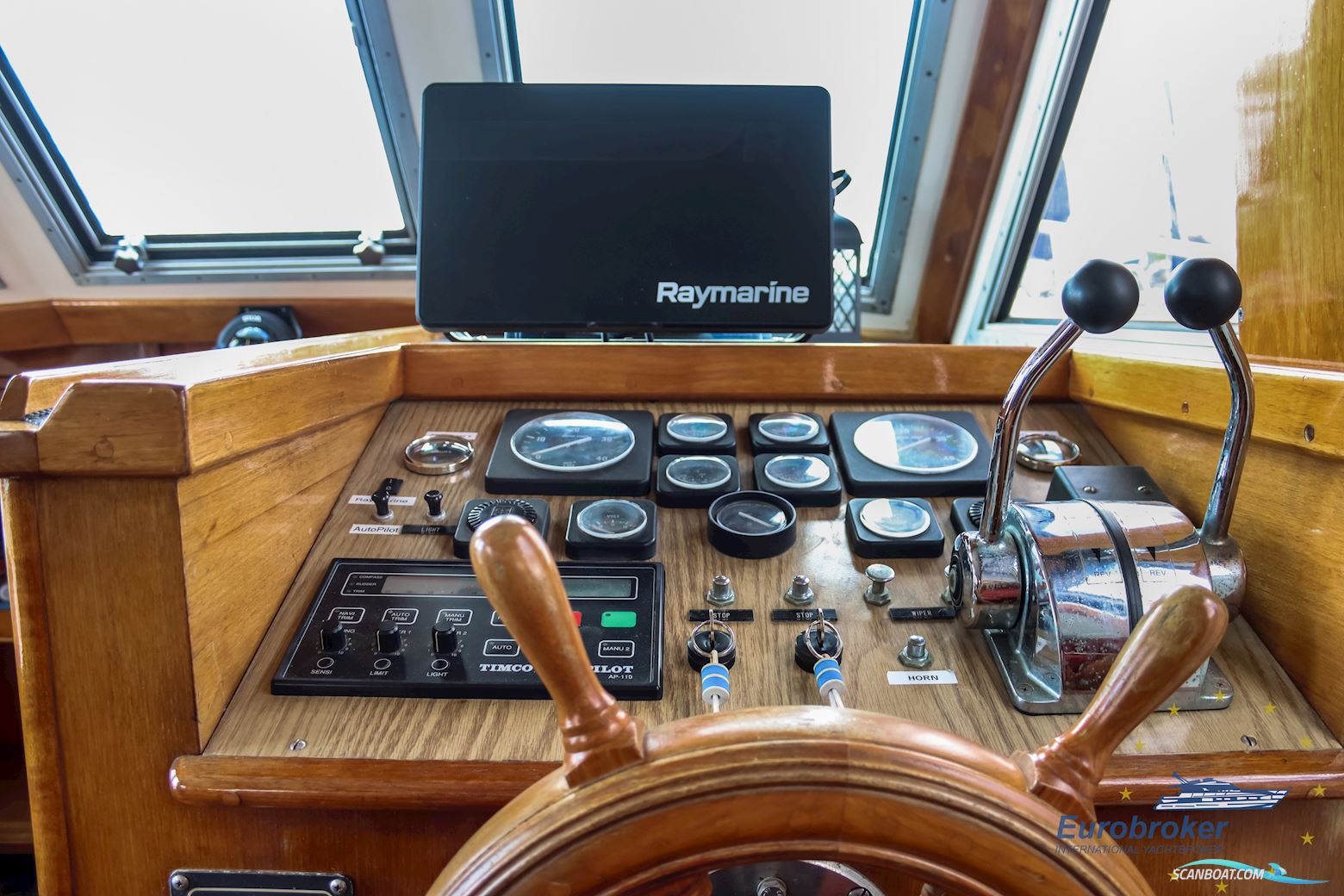 CT 35 Sun Deck Trawler
