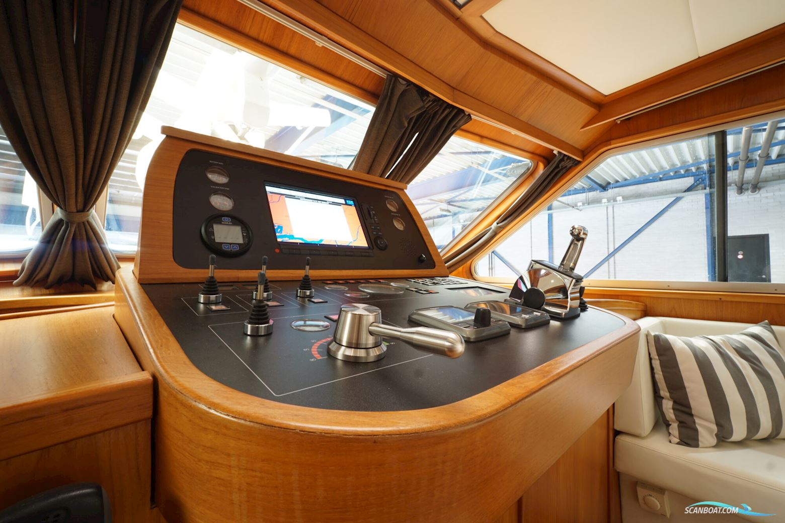 Custen Kruiser 18.00 VS