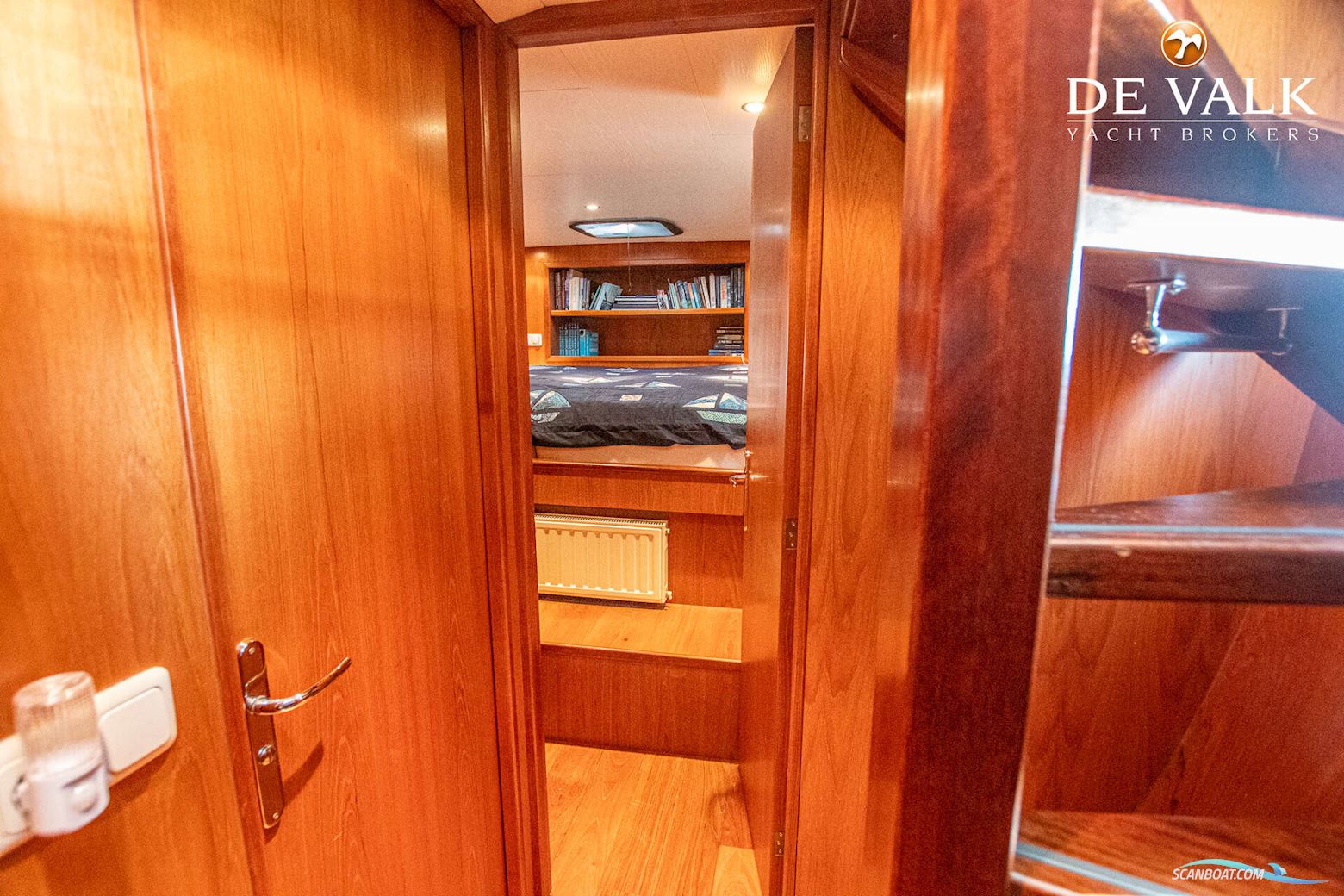 Custom Built Live Aboard 1800