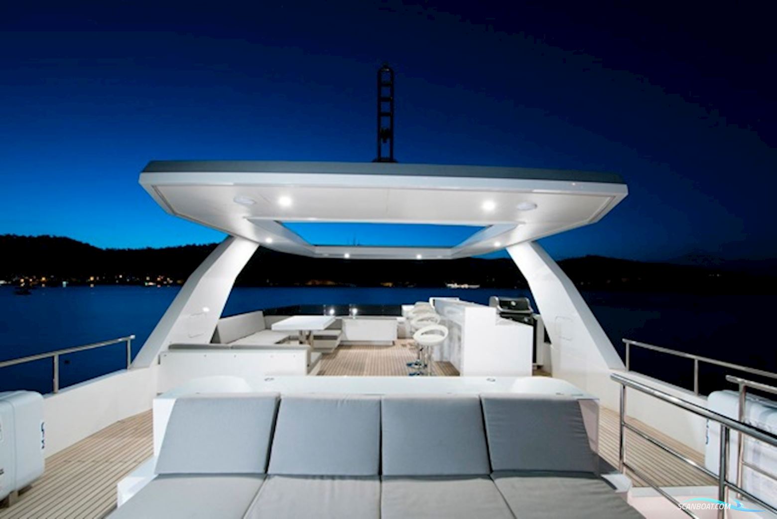 Custom Line Arkin Pruva