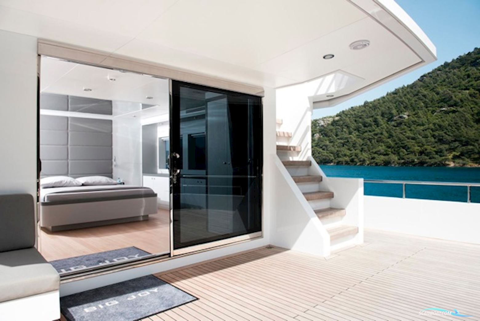 Custom Line Arkin Pruva