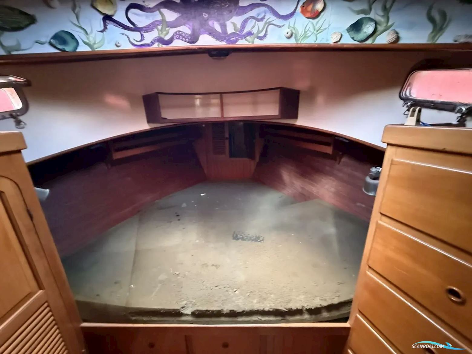 Custom Lord Nelson Victory Tug 37