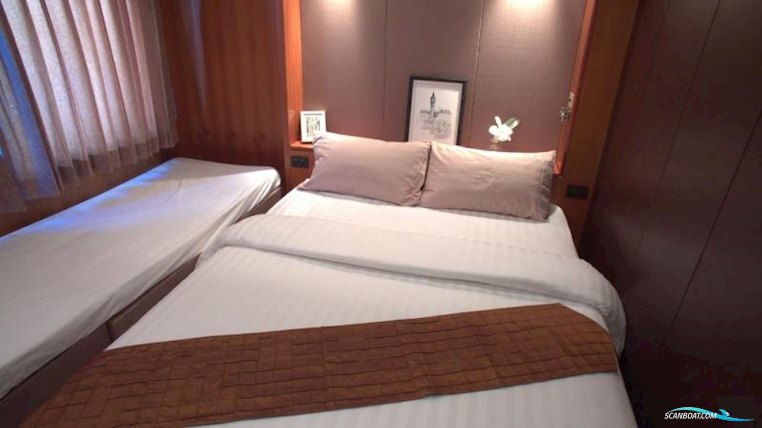 Custom Power Catamaran 37M