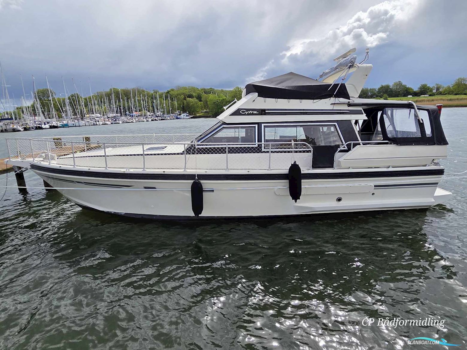 Cytra Senator 40 Fly Motorboot 1988, mit Volvo Penta motor, Dänemark