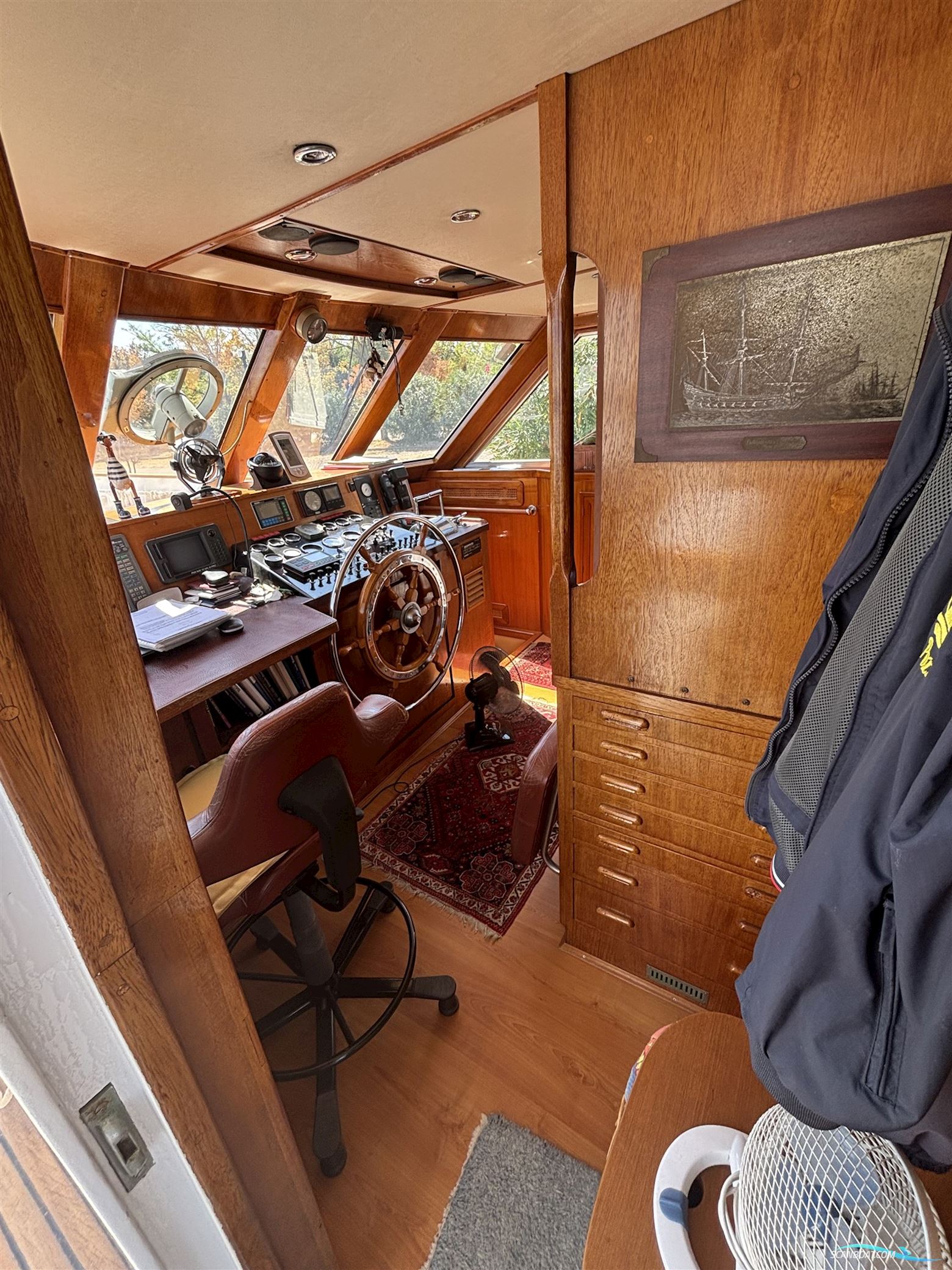 Dagless Fleur de Lys 56' Fleur de Lys Continental