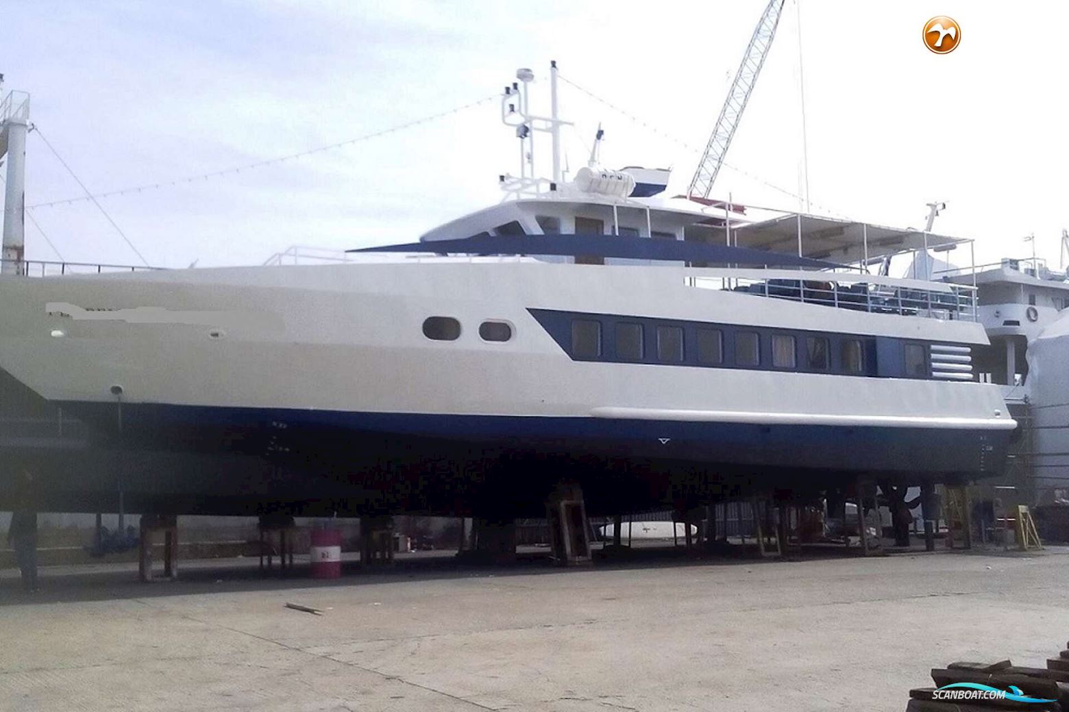 Day Passengers Ship 25 M