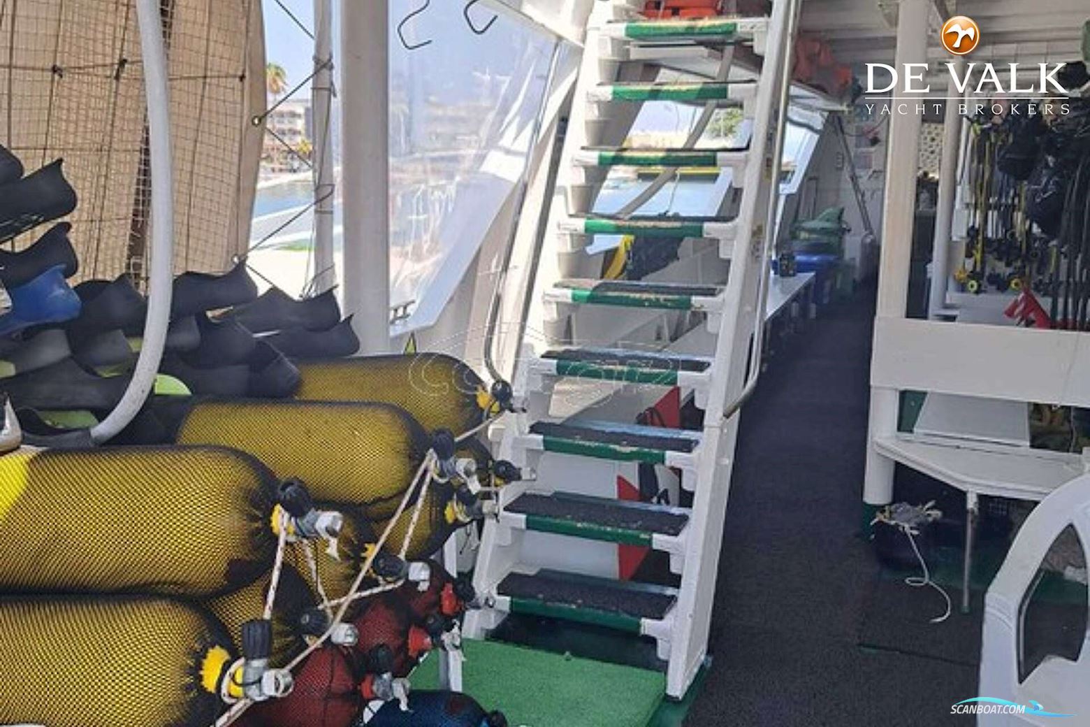 Day Passengers Ship Diving Boat 24 M