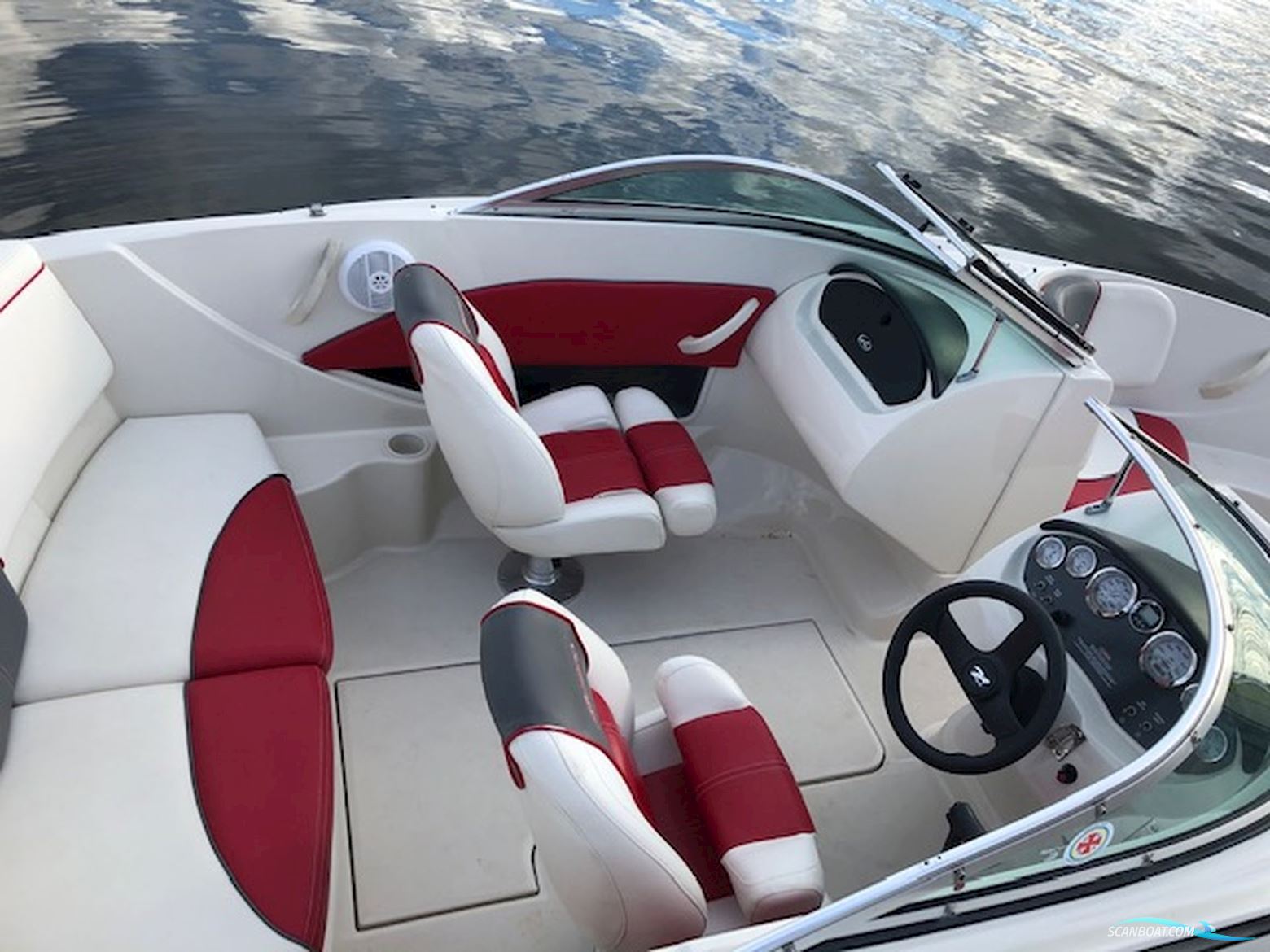 Daycruiser i mycket fint skick