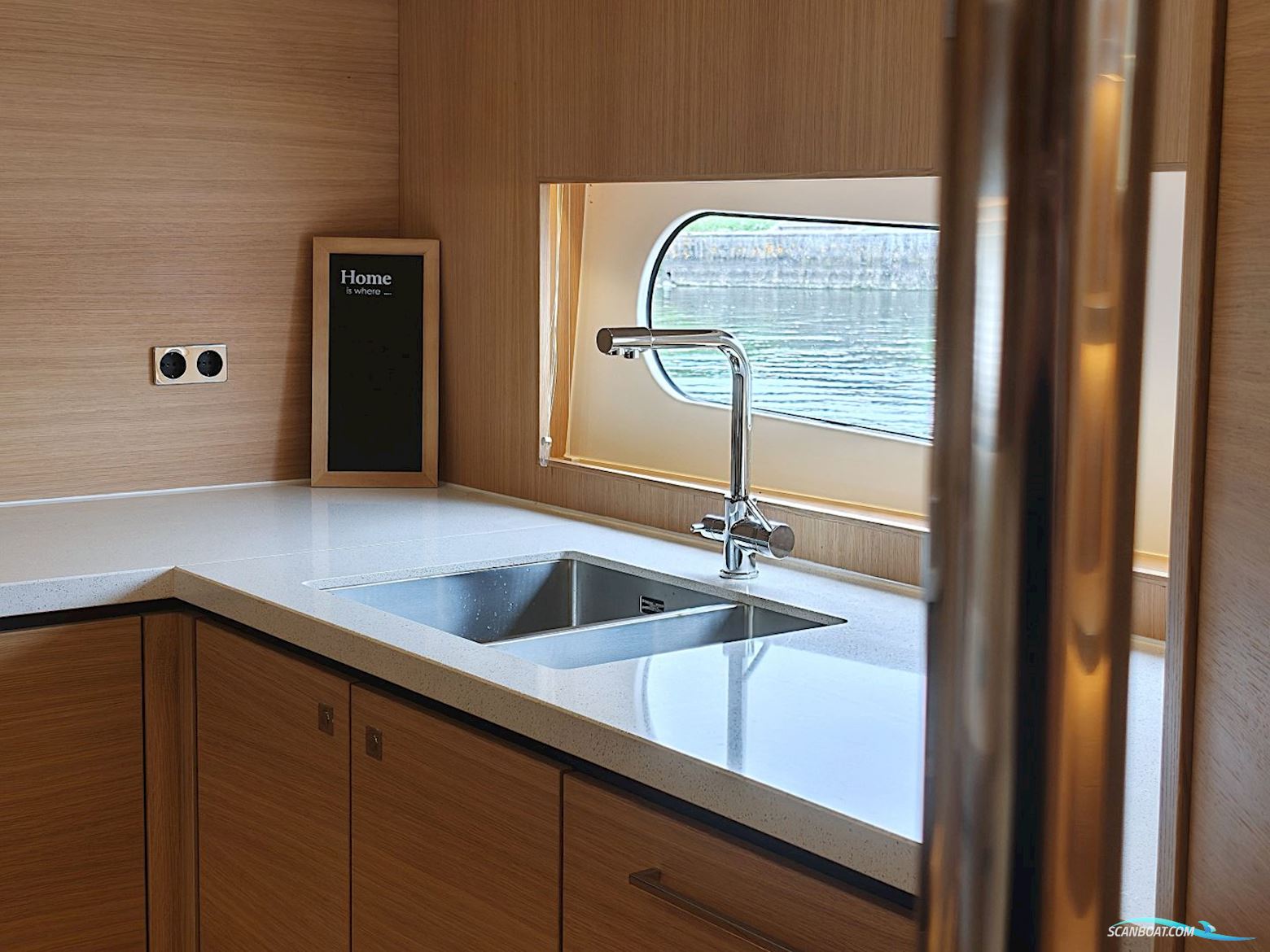 De Alm Grand Voyager 65