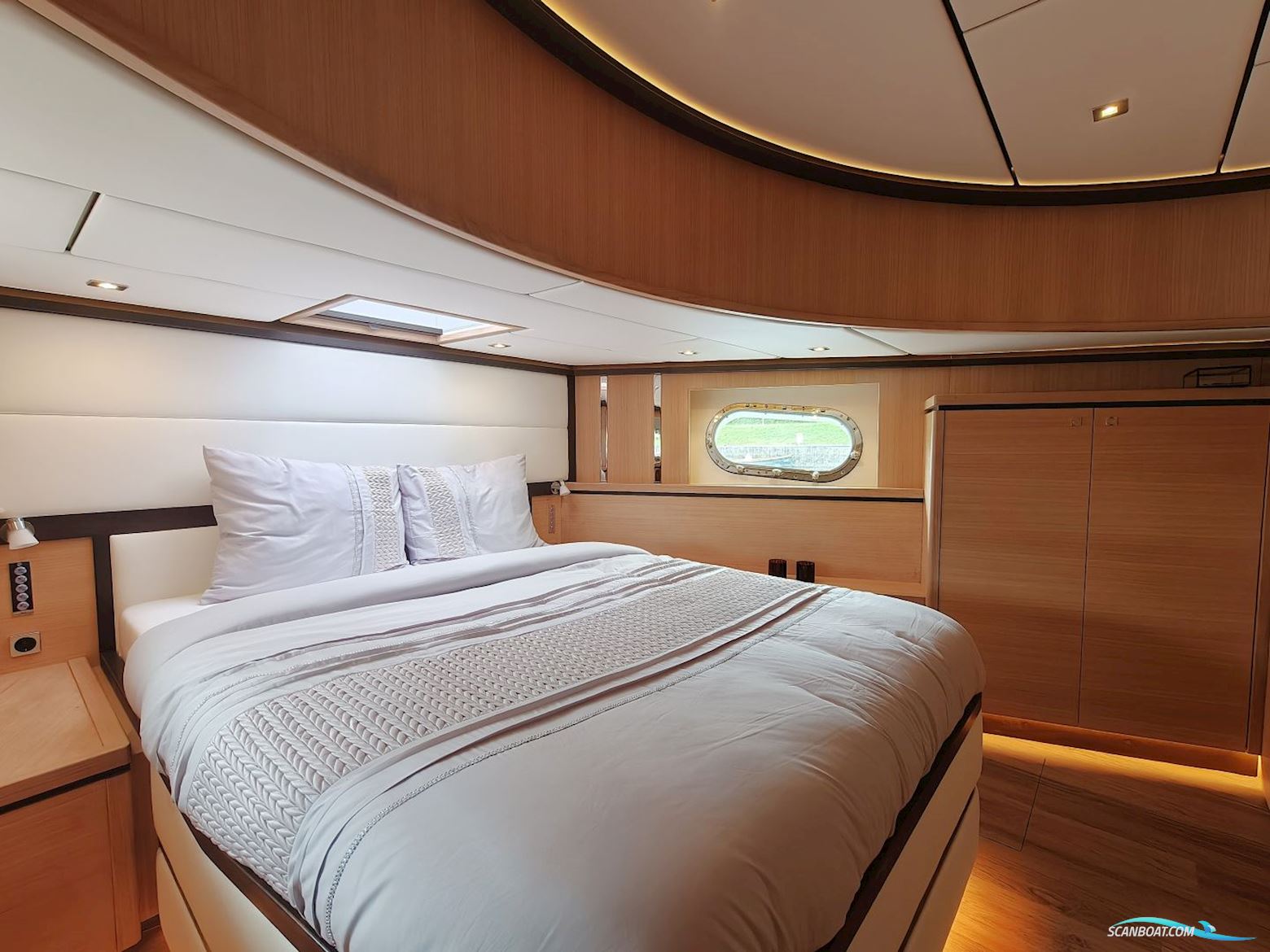 De Alm Grand Voyager 65