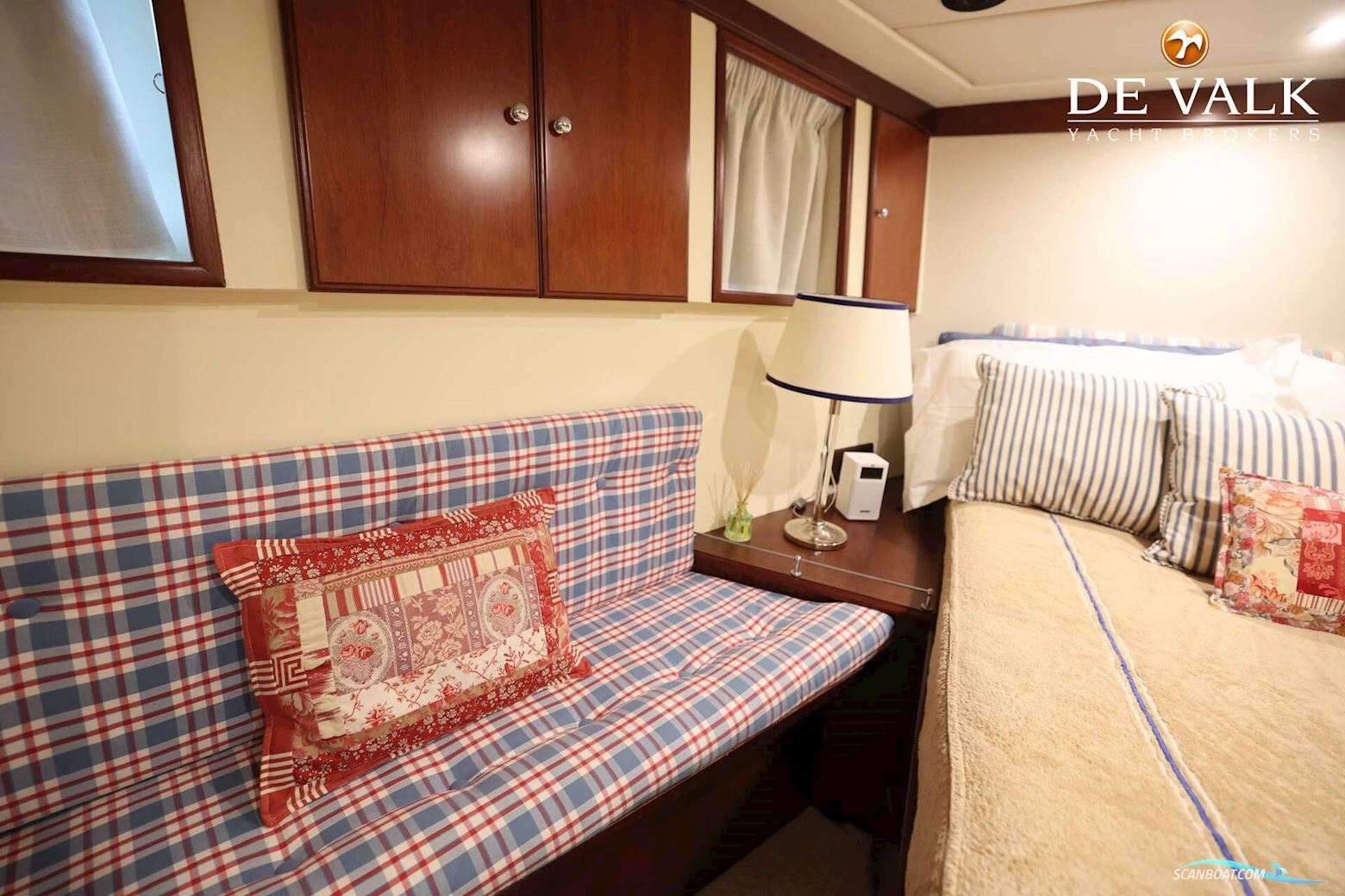 De Vries Lentsch 22M