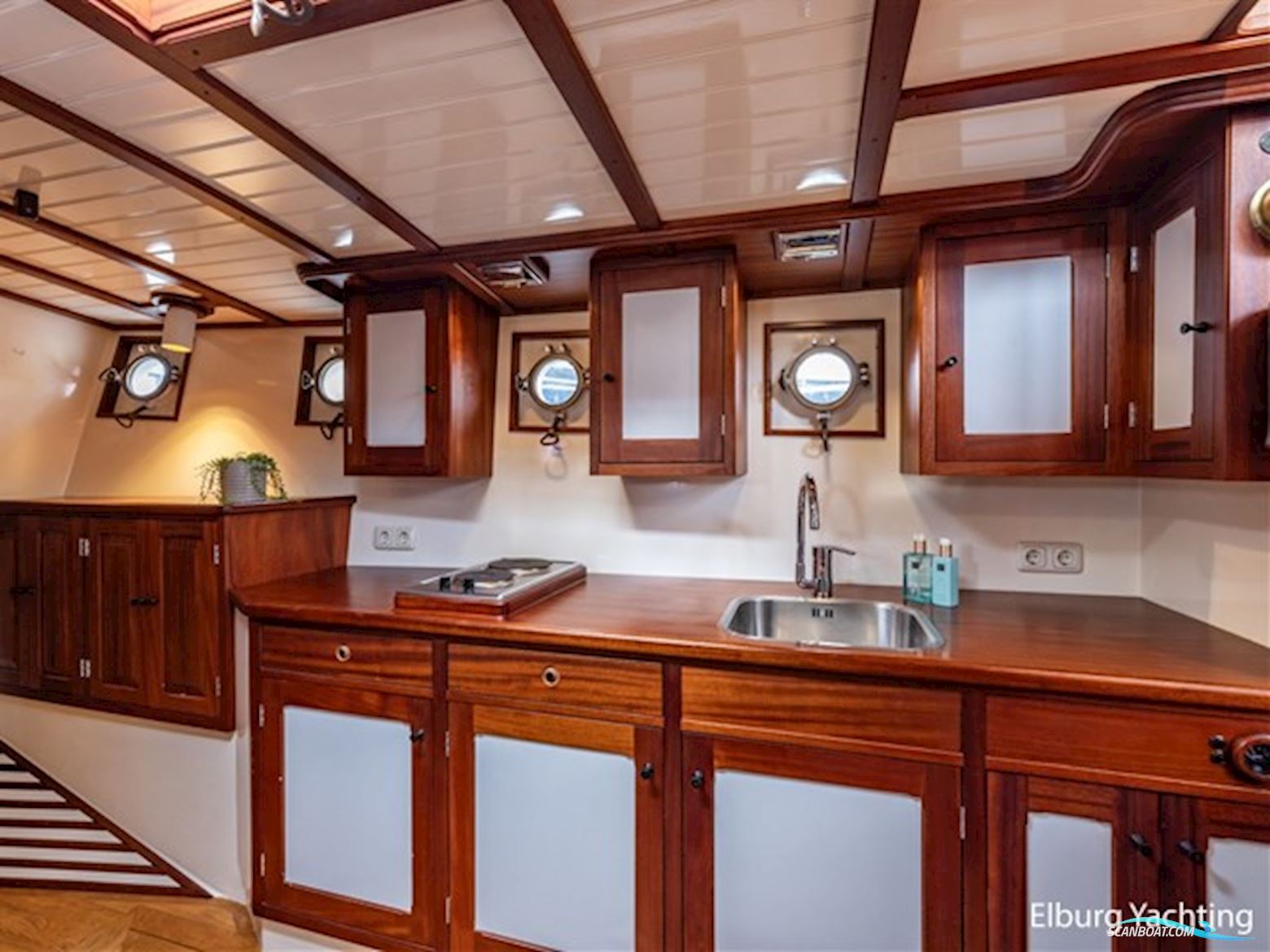 De Vries Lentsch Bromo - Full refit 