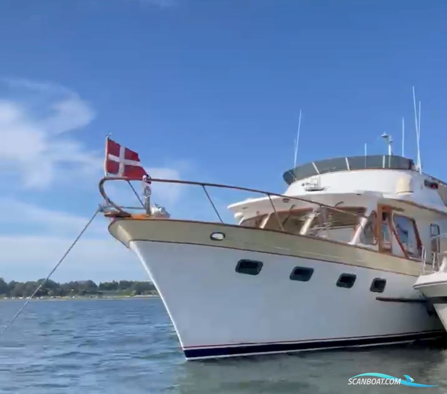 Defever 48 Sundeck