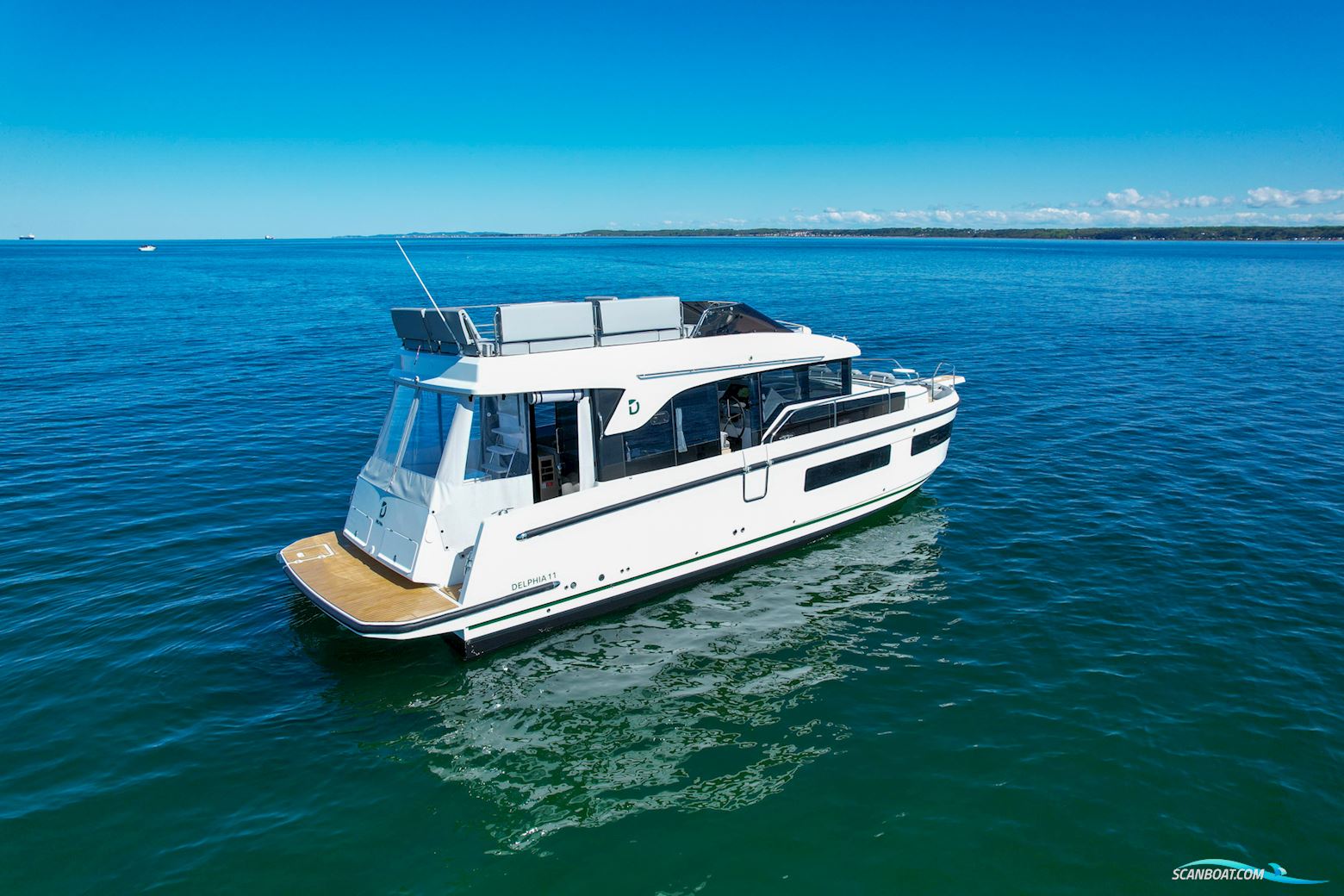 Delphia 11 Flylounge