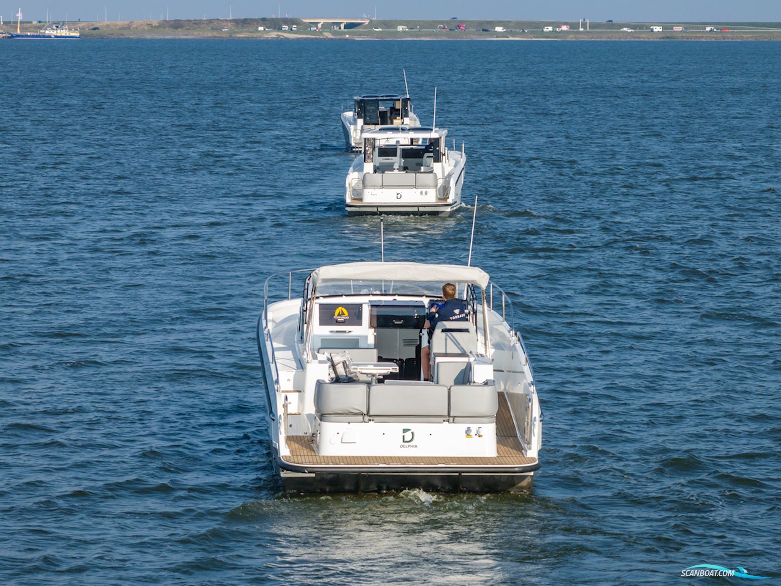 DELPHIA YACHTS 10 LoungeTop Electric DEMO, direct leverbaar