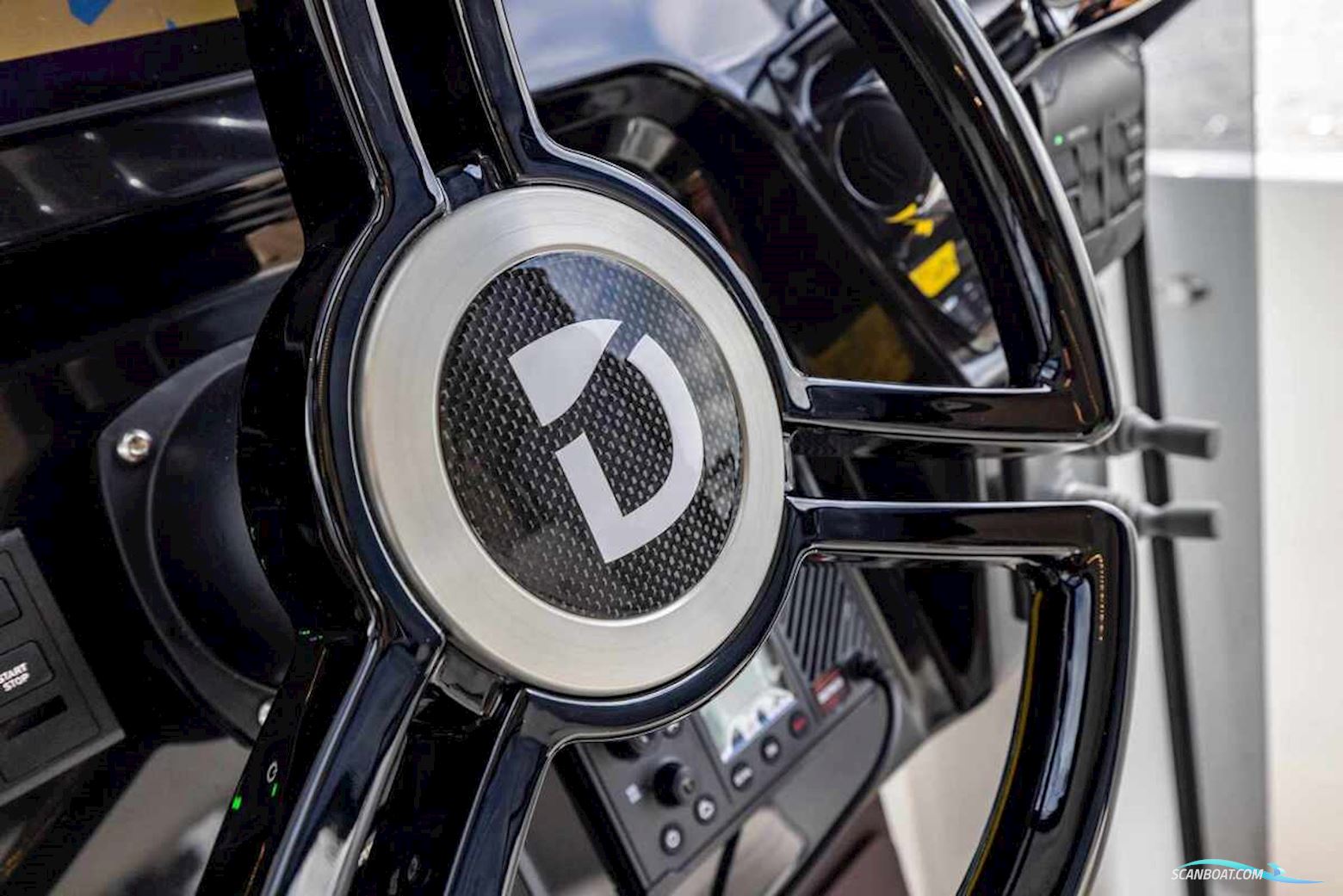 DELPHIA YACHTS 10 LoungeTop Electric DEMO, direct leverbaar