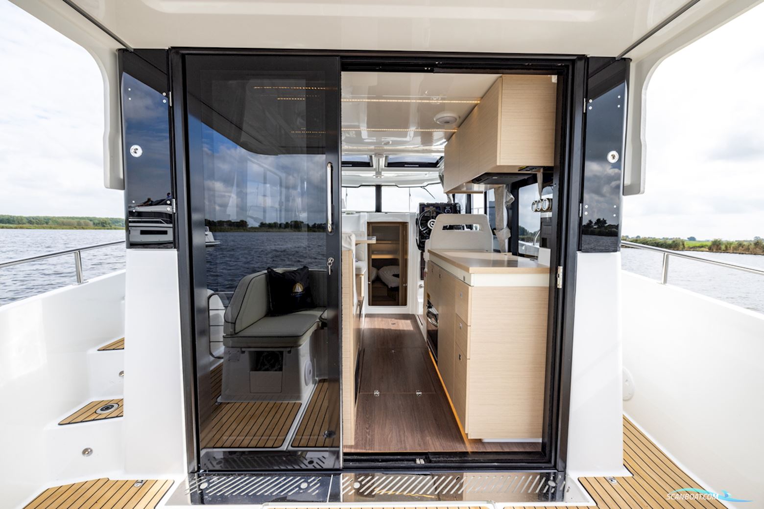 DELPHIA YACHTS 10 Sedan