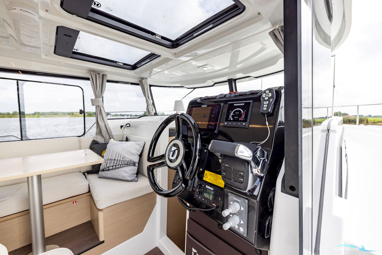 DELPHIA YACHTS 10 Sedan