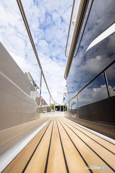 DELPHIA YACHTS 11 Sedan Electric Motorboot 2026, Niederlande