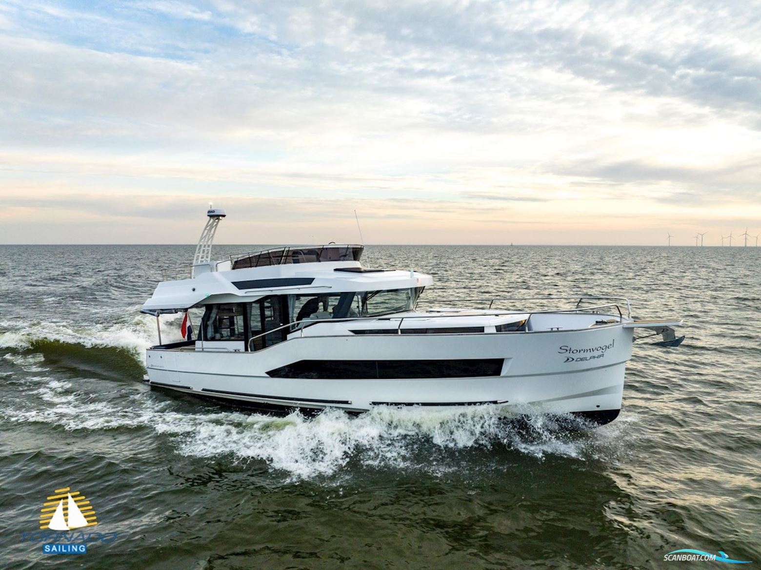 DELPHIA YACHTS 12 Flylounge