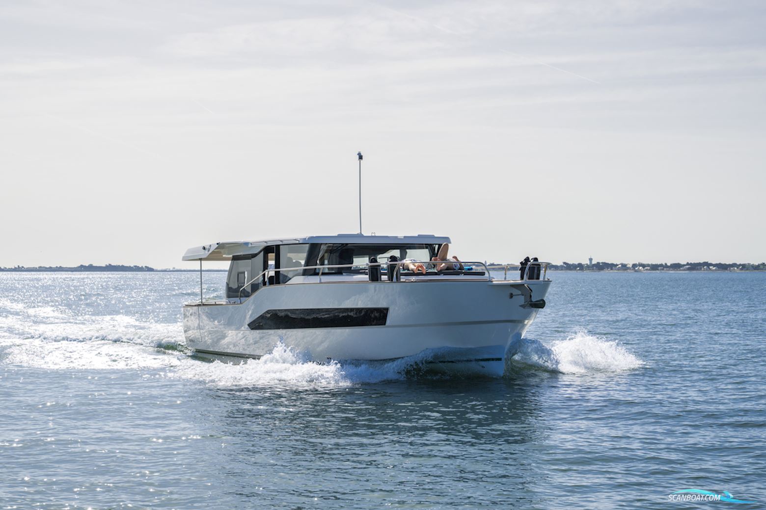 DELPHIA YACHTS 12 Sedan