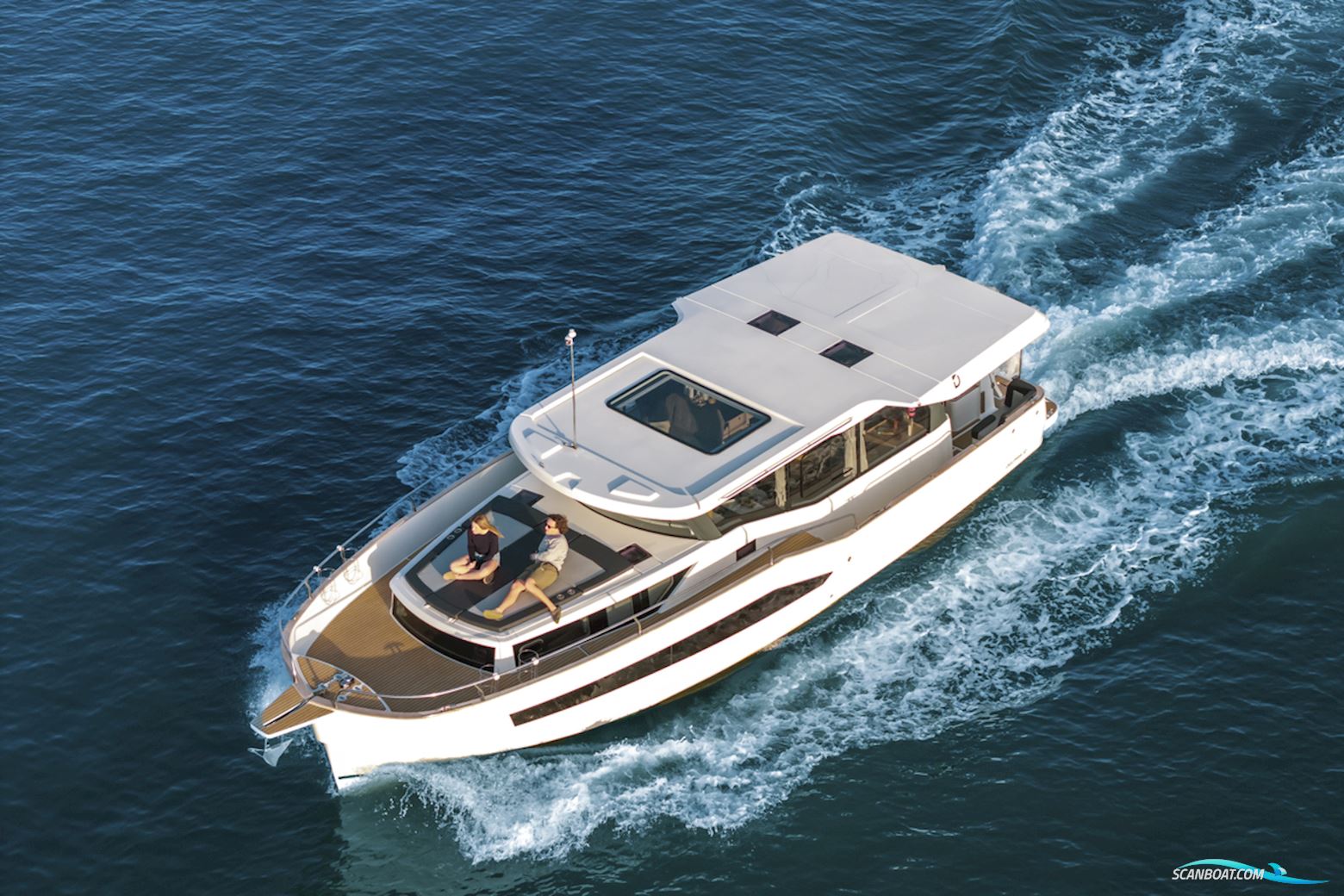 DELPHIA YACHTS 12 Sedan