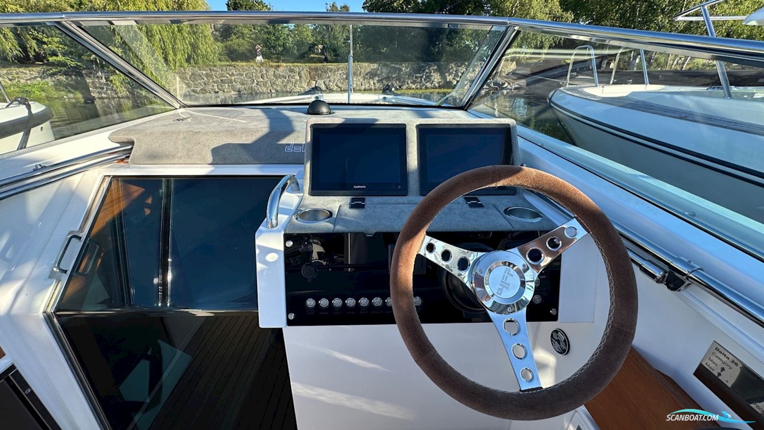 Delta 26 Open
