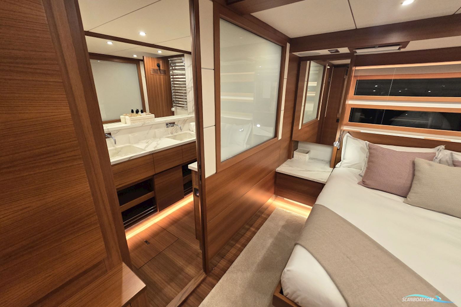 Delta Powerboats 88 Carbon