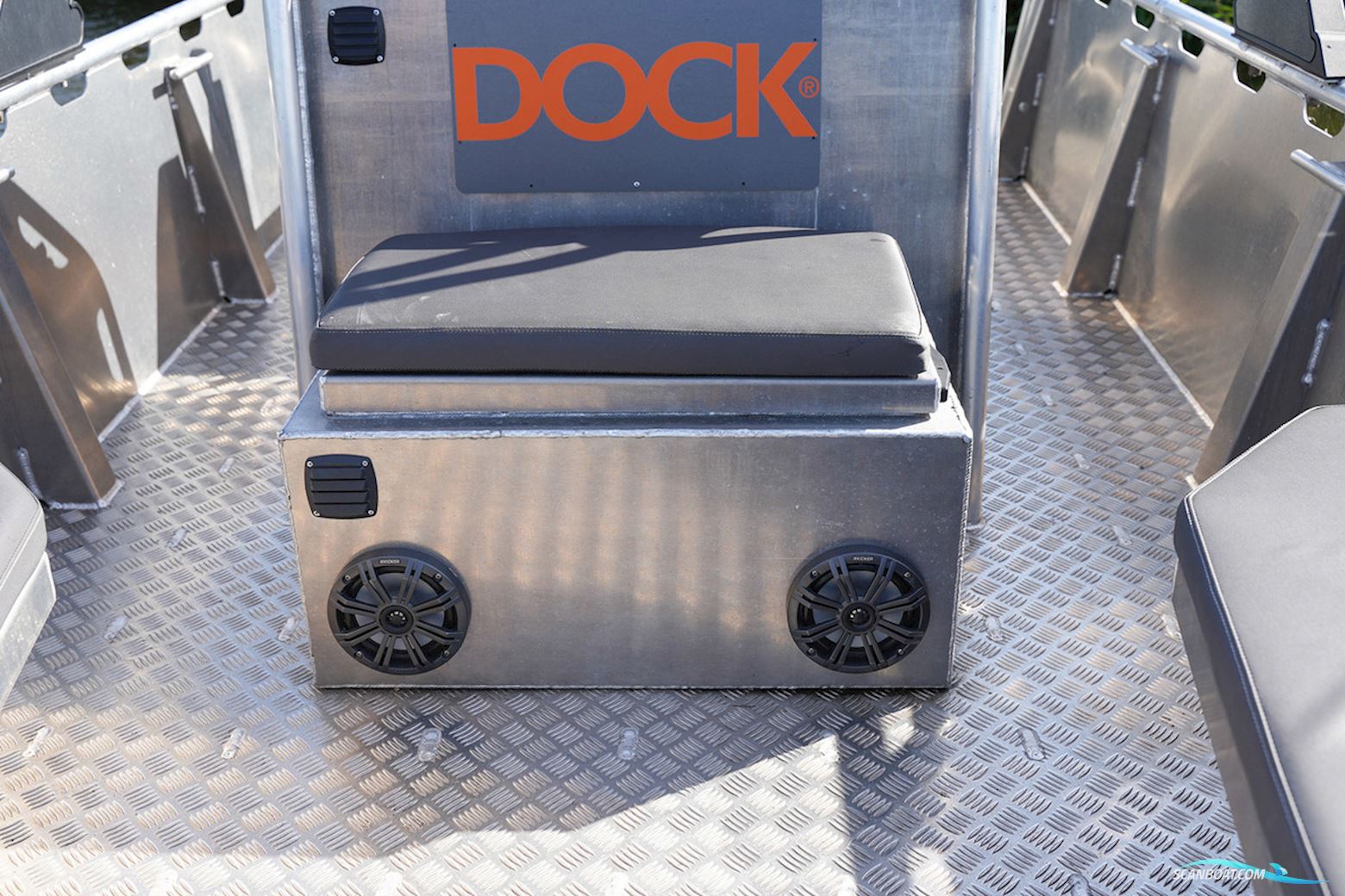 Dock Steel 650