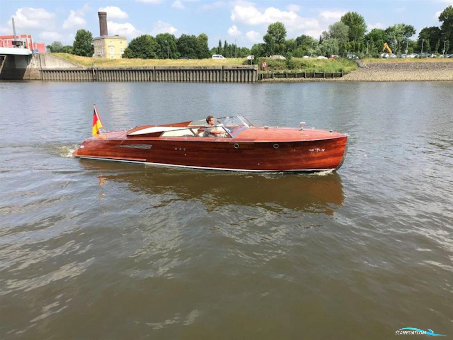Dolvik 32 Runabout