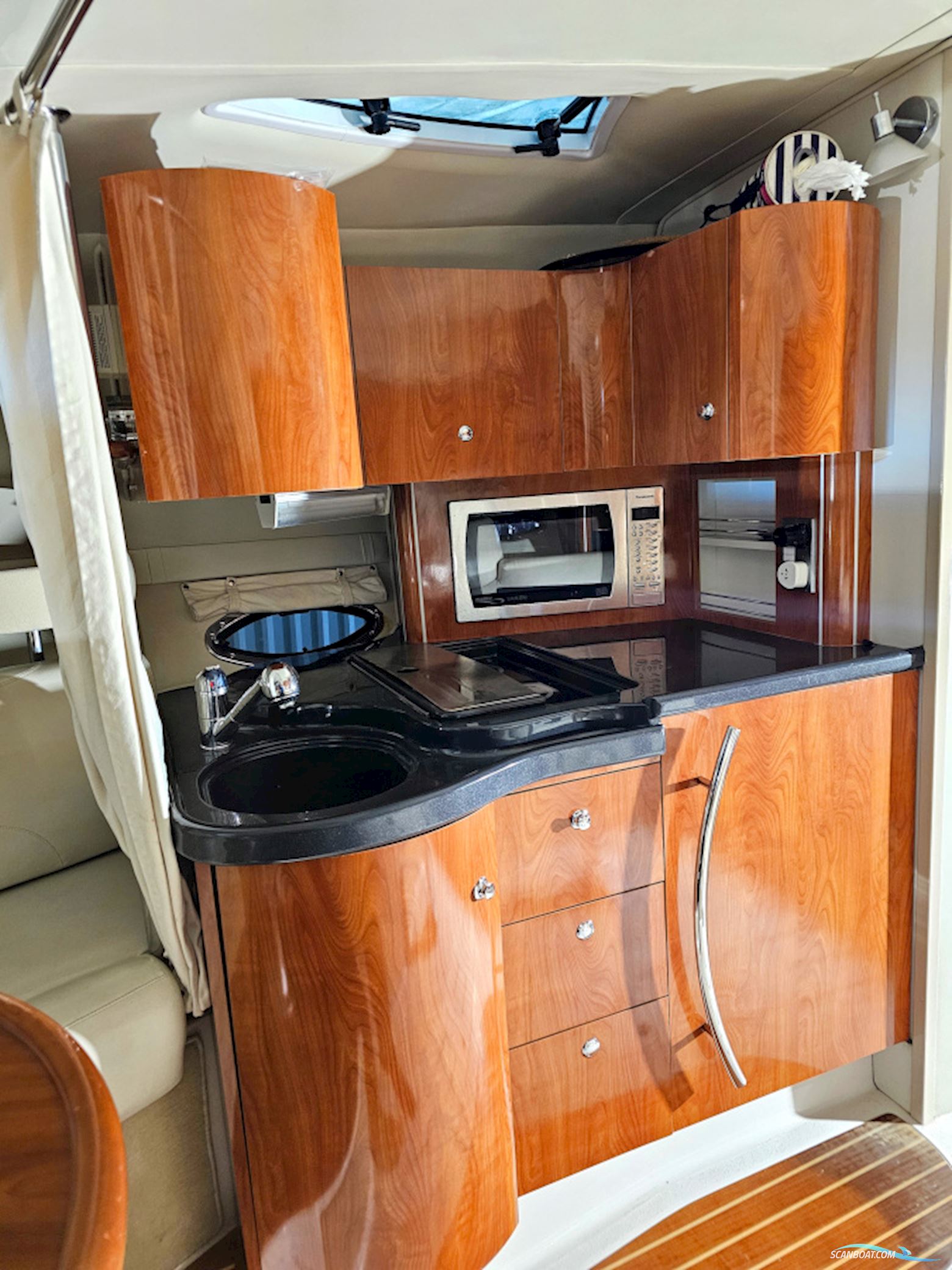Doral 330 Elegante Volvo Penta D4-260 EVC