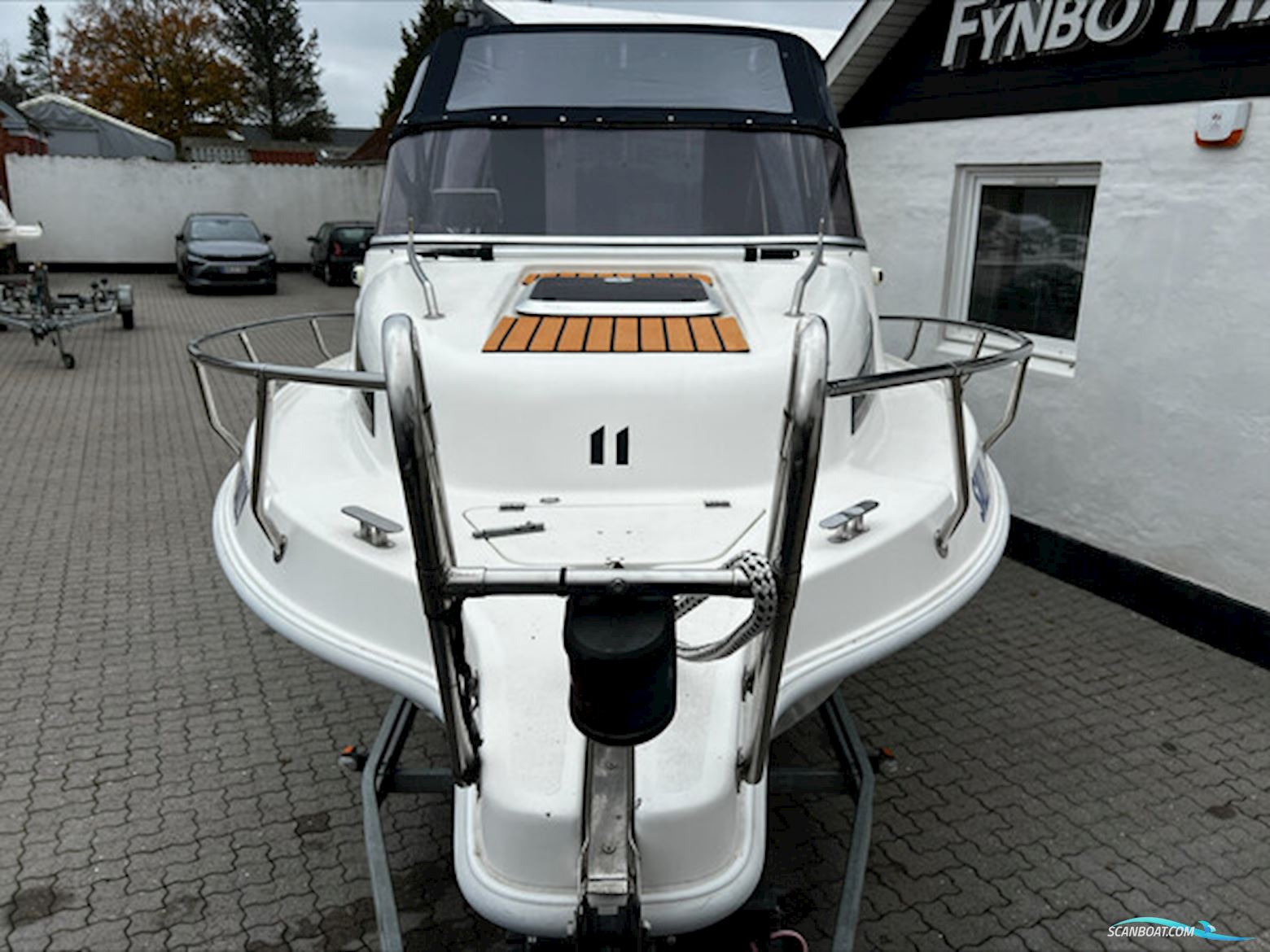 Drago 690 Aft Cabin.