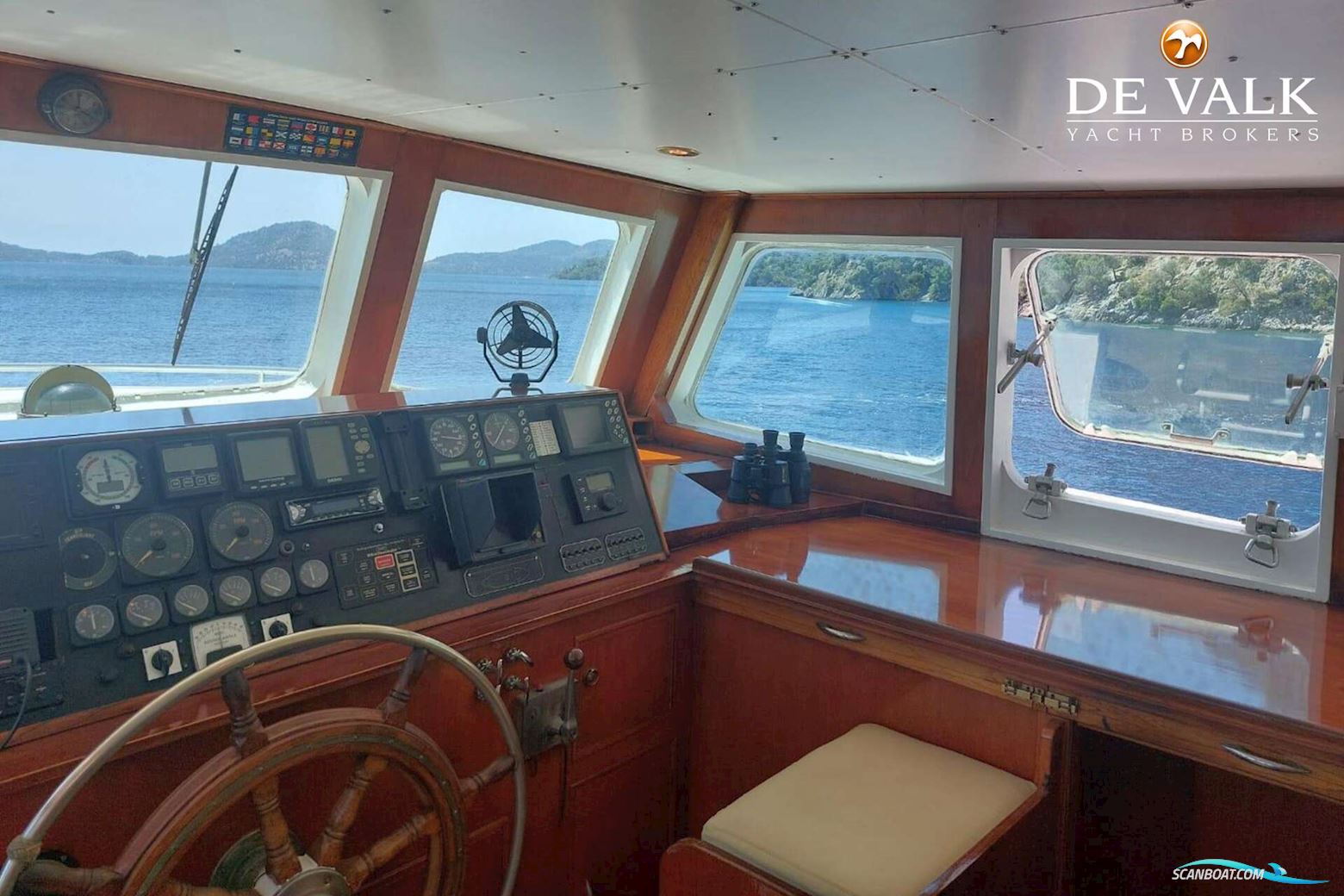 DUTCH Steel Motor Yacht