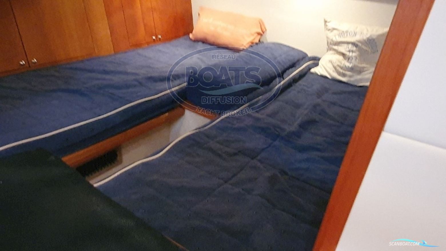 Elan Motorni Elan 42 HT