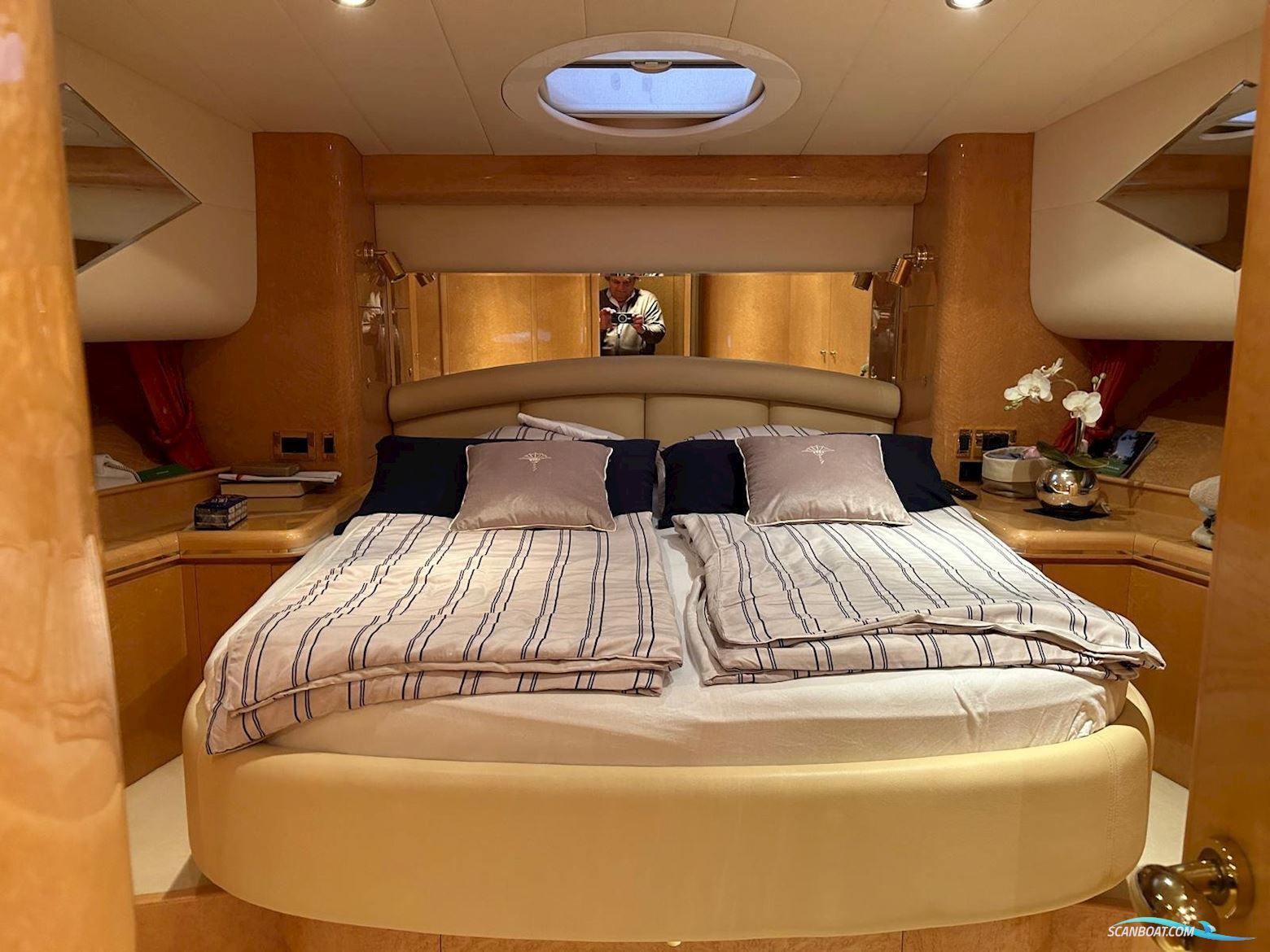 Elegance 54