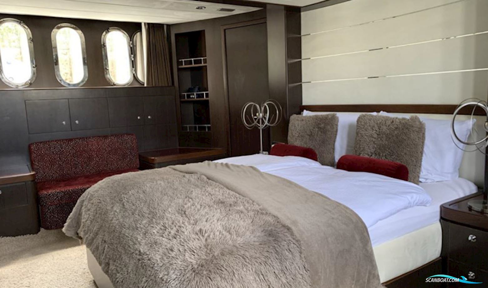 Elegance 72 Fly