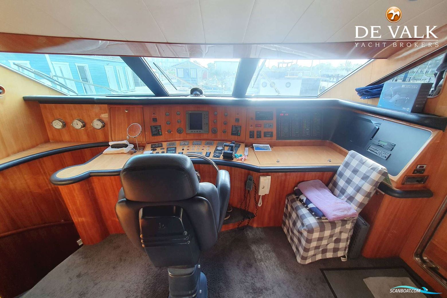 Elegance 72