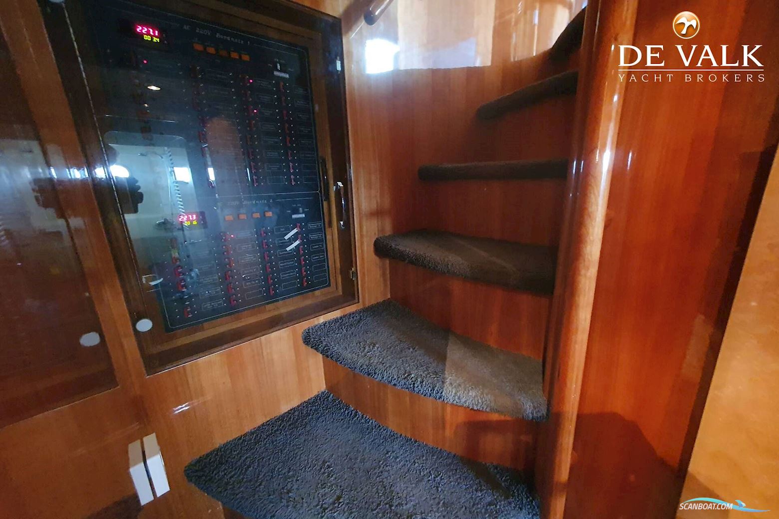 Elegance 72