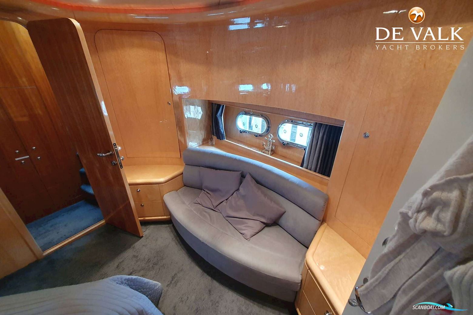 Elegance 72