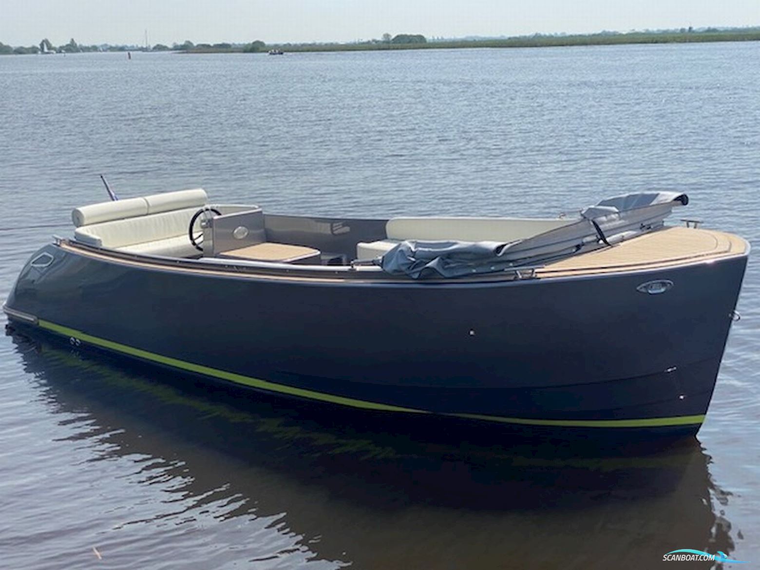 Elektrische Sloep 640