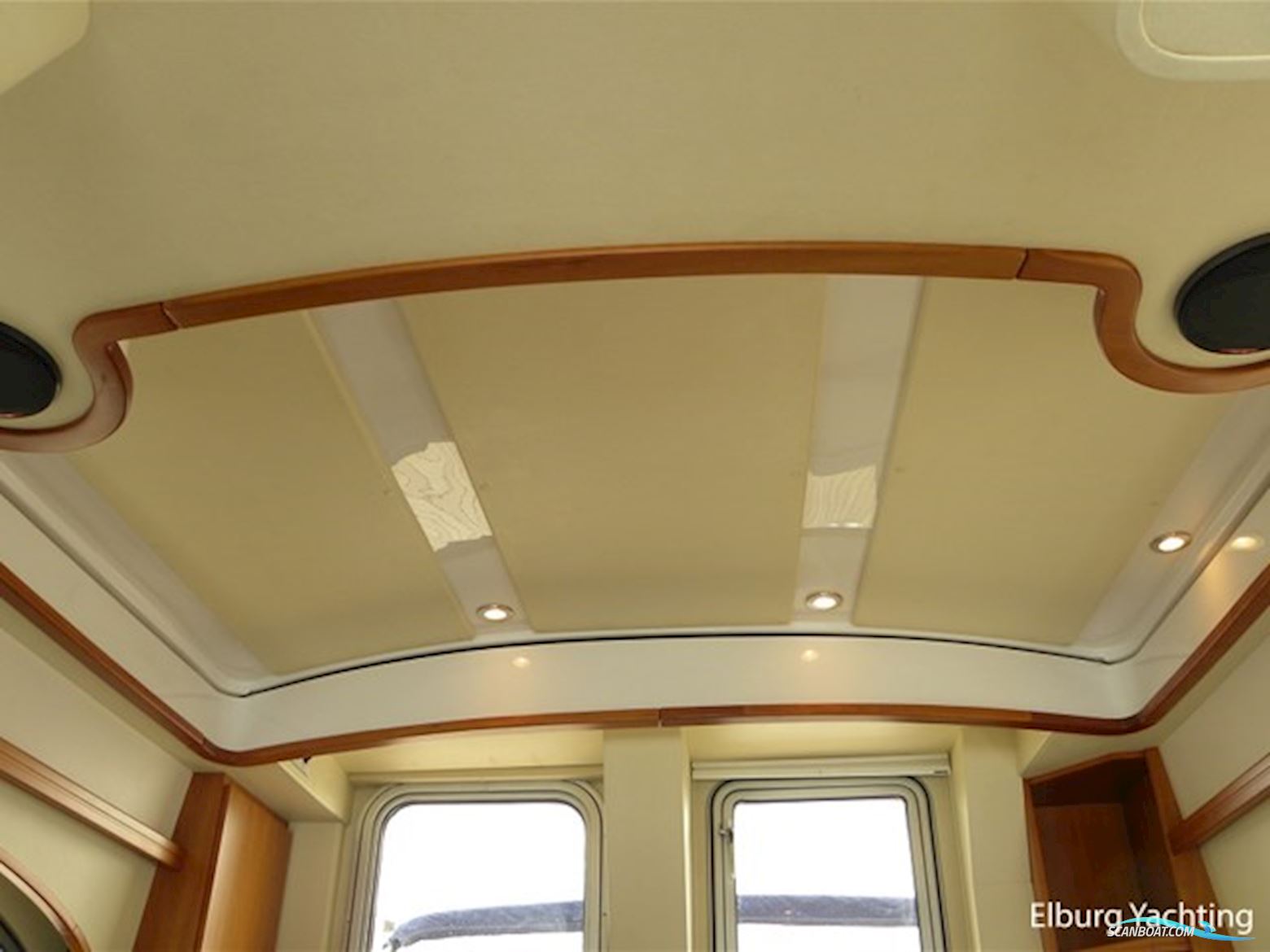 Elling E4 Ultimate - France Proof