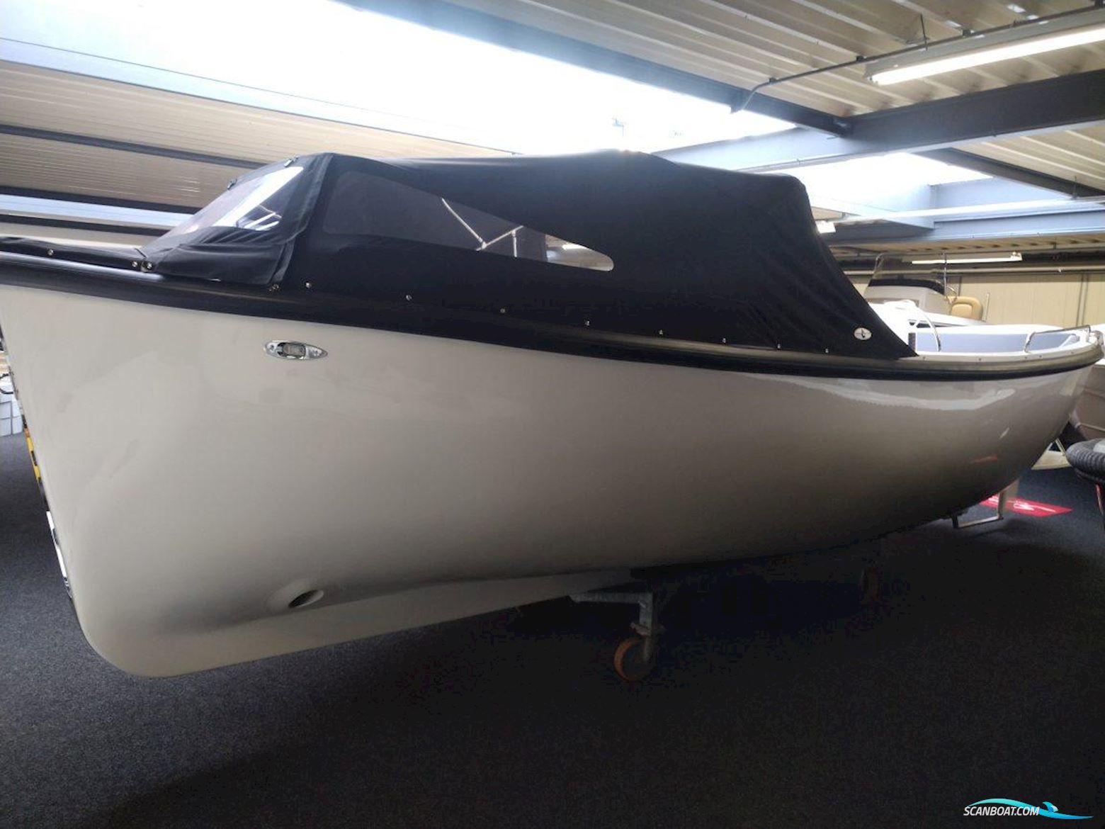 Escape 750 Motorboot 2022, mit Honda motor, Niederlande