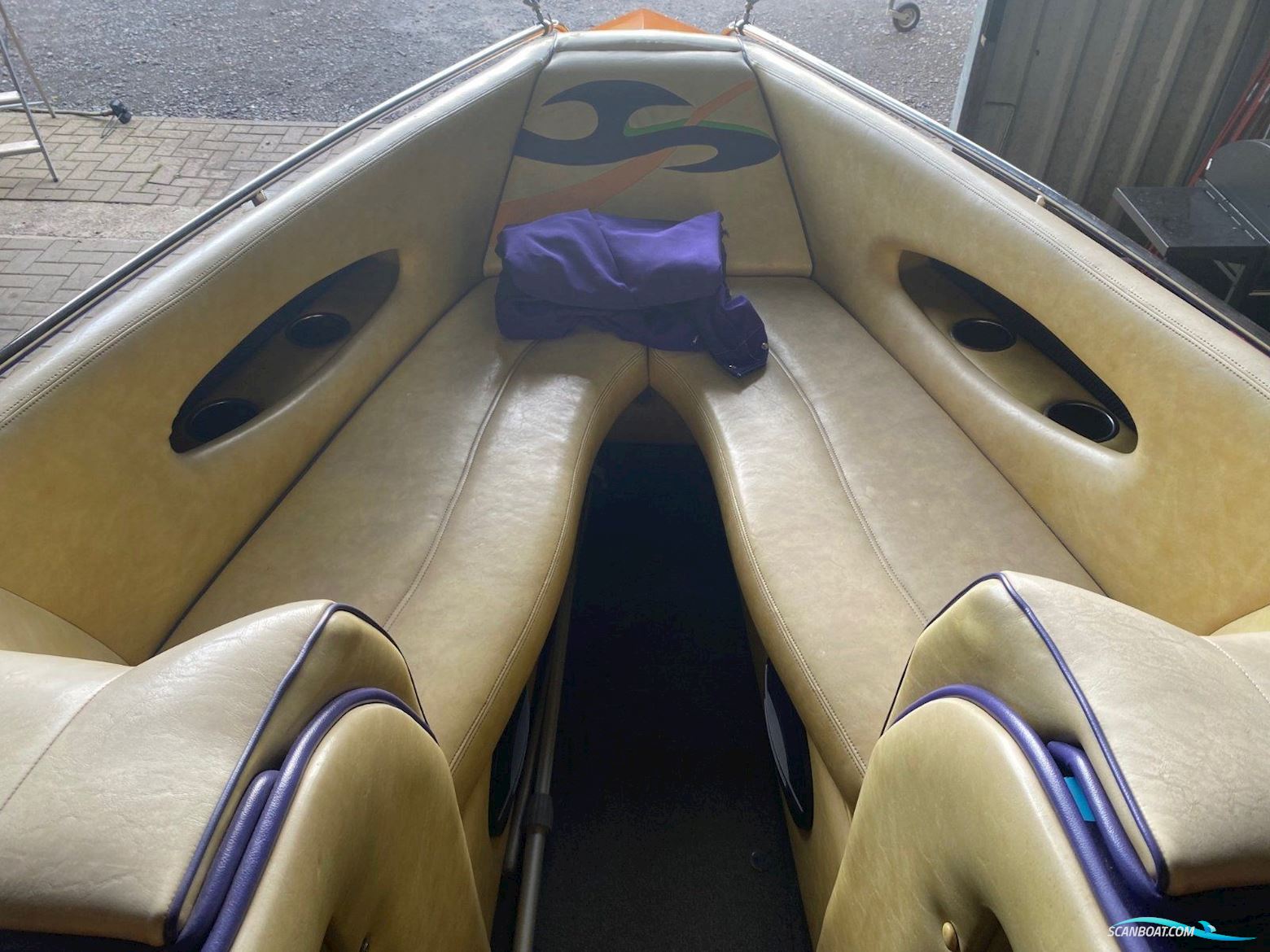 Essex Bowrider Fury 25