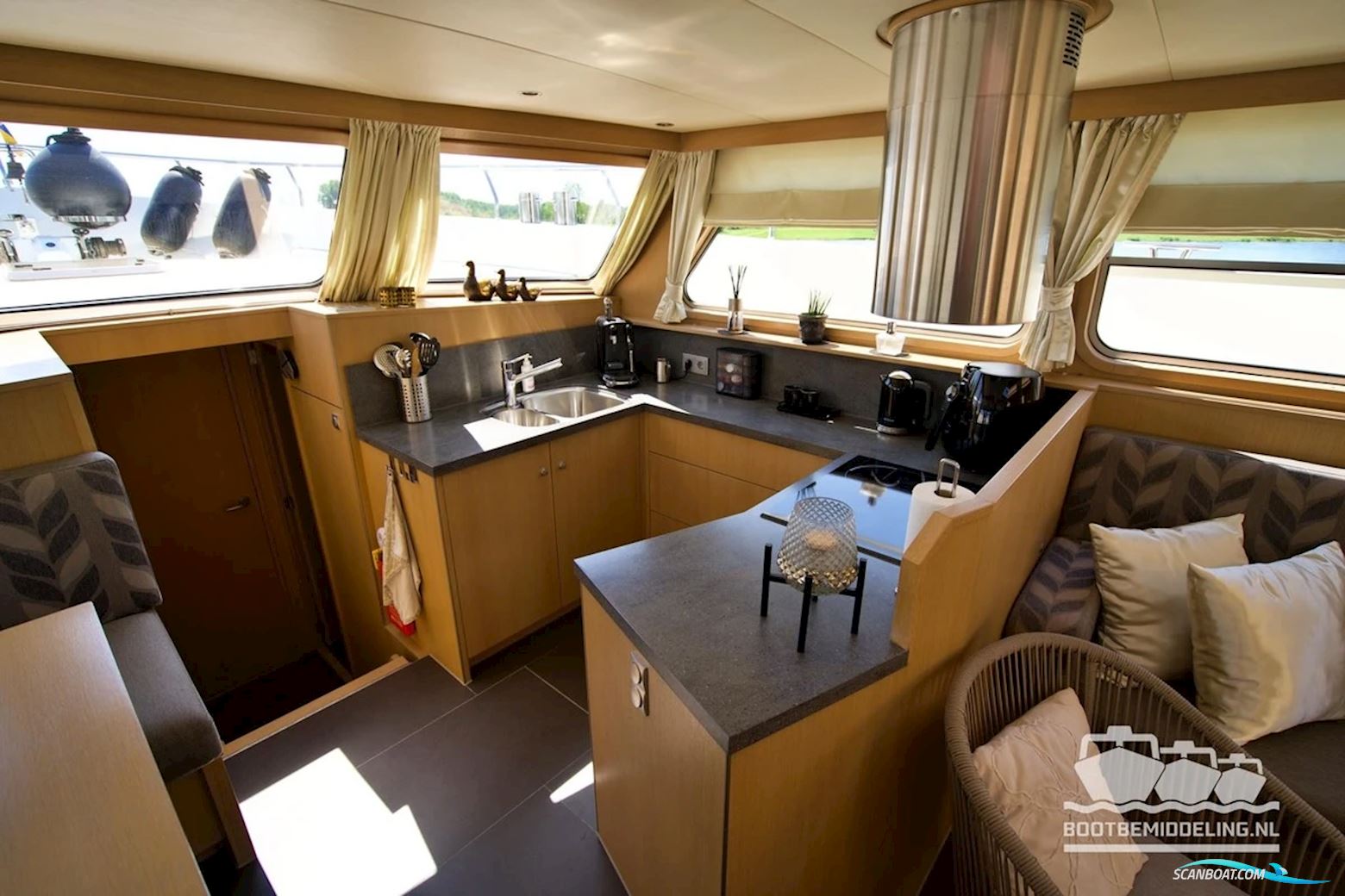 Euroship 1900 Pilothouse