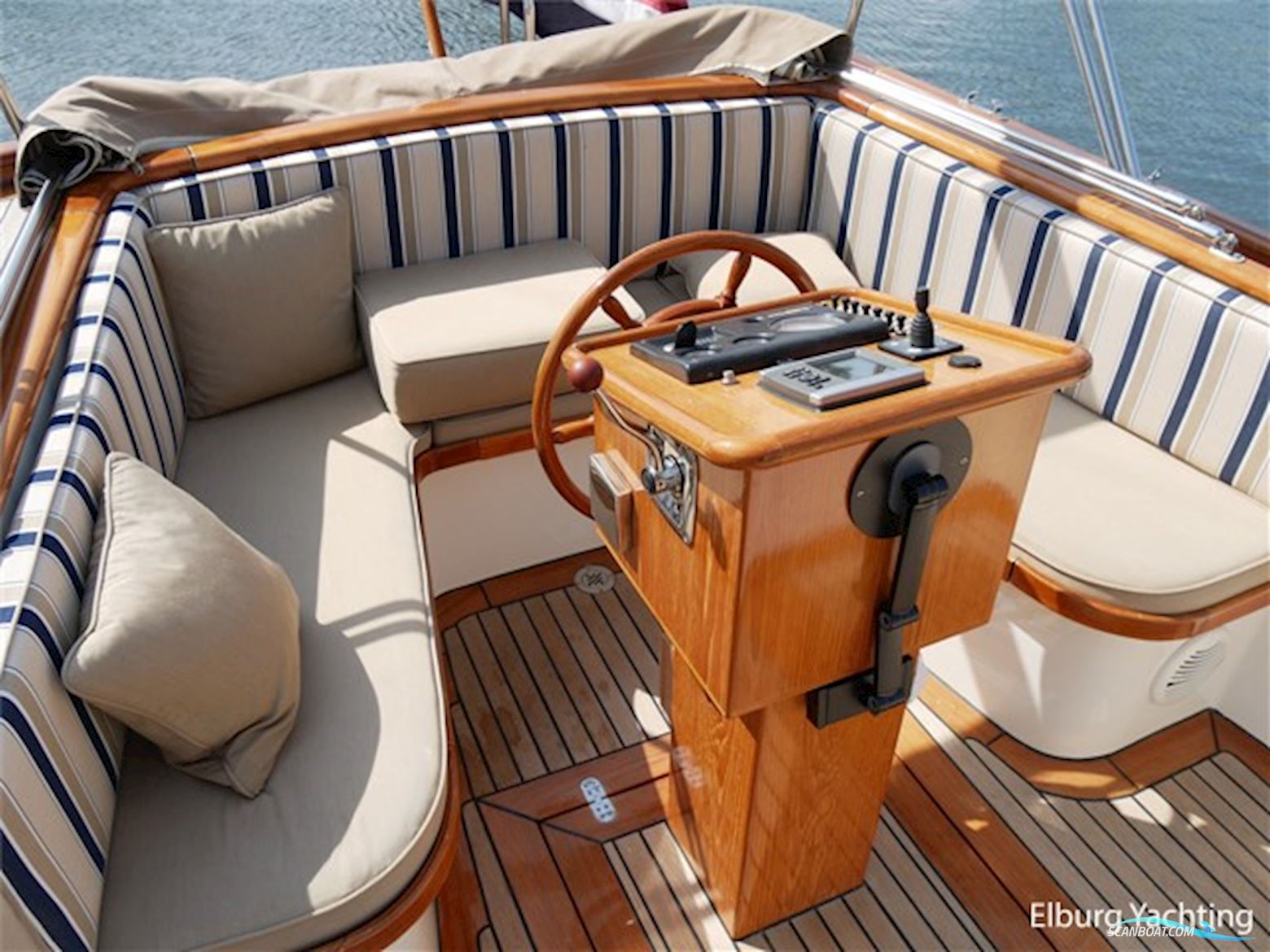 Euroship 33,3ft. Custombuilt Cabinsloep 