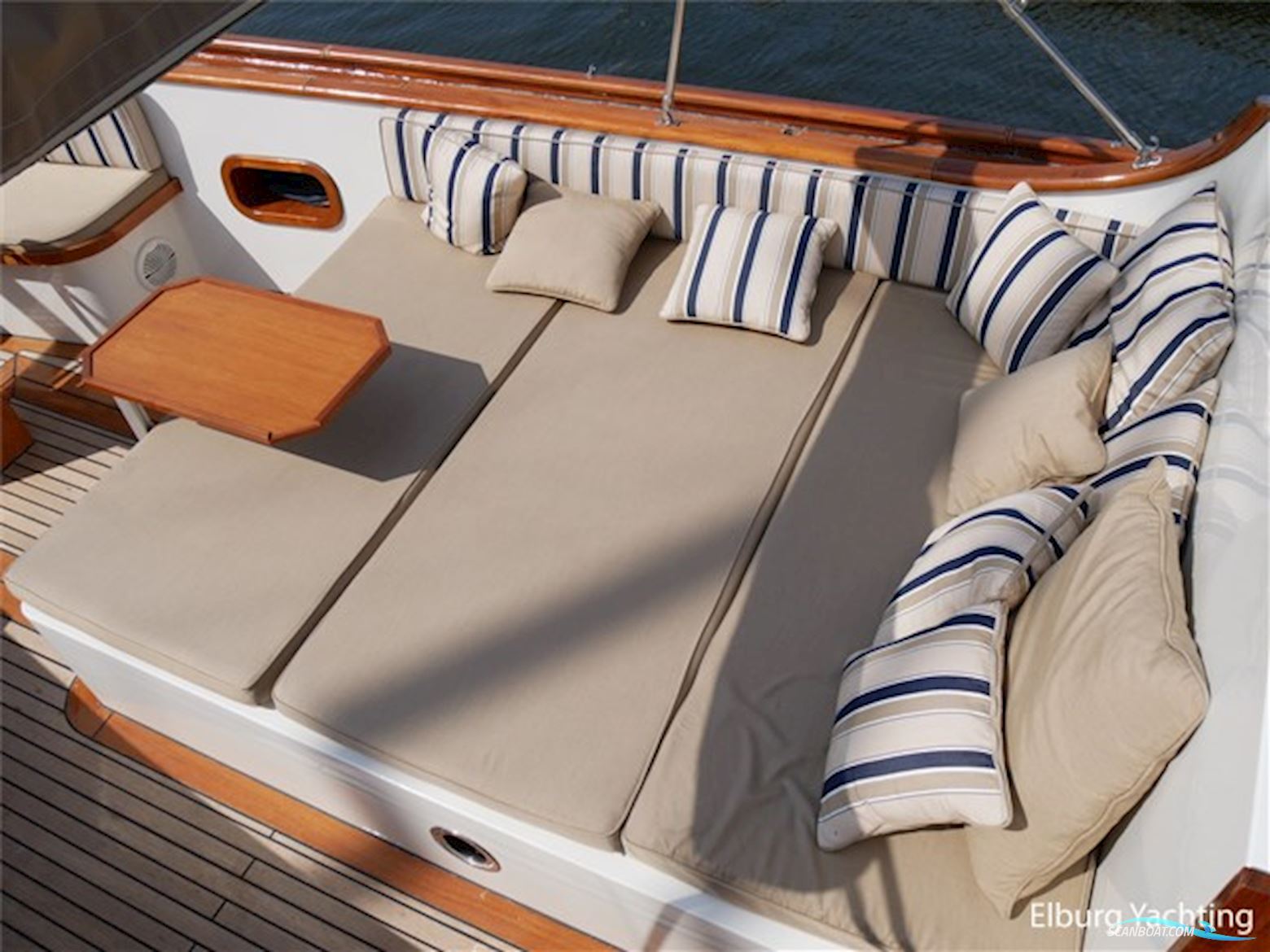 Euroship 33,3ft. Custombuilt Cabinsloep 